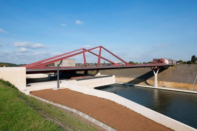 Brug over het Albertkanaal te Vroenhoven